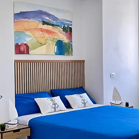 Sea Breeze Apartment *